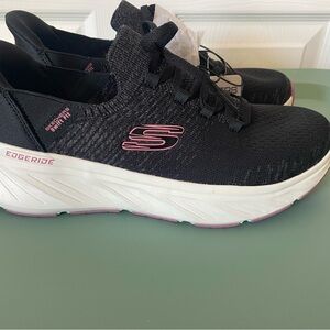Skechers Women's Black and Pink Edge Ride Sneakers